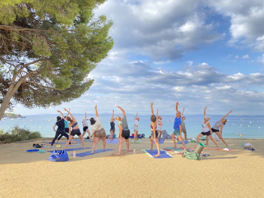 roses yoga pilates almadrava